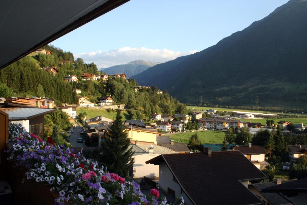 Ferienhaus Sonnenhang Matrei in Osttirol Room photo