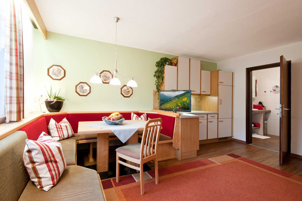 Ferienhaus Sonnenhang Matrei in Osttirol Exterior photo